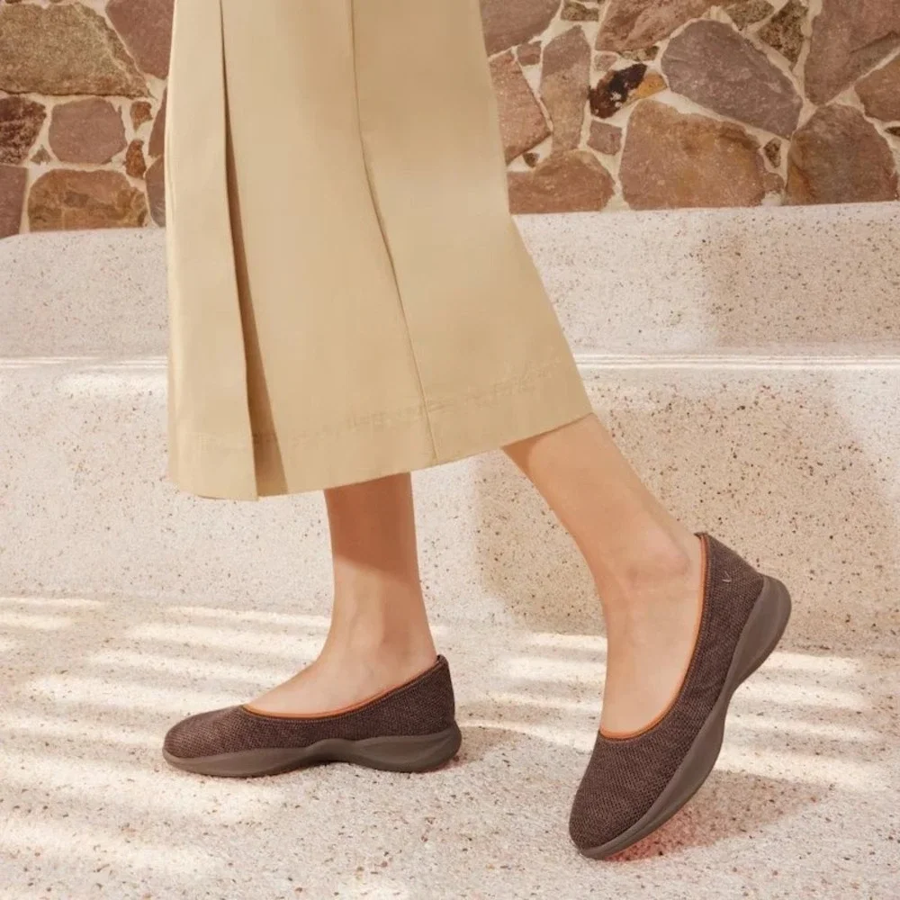 VIVAIA Izabel Coffee Orange Wool Water Repellent Flats Womens US 8.5 EU 39.5